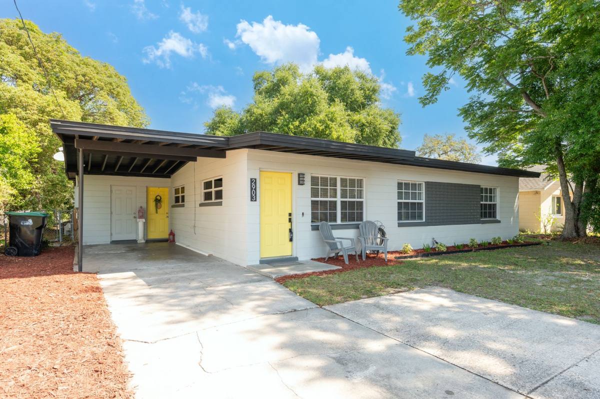 Apartment for rent at 2903 E Michigan St, Orlando, FL 32806