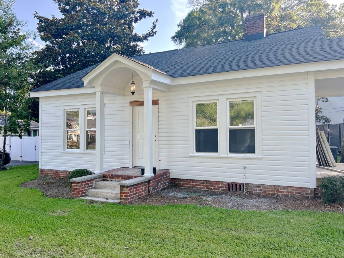 House for rent at 1300 Main St, Conway, SC 29526