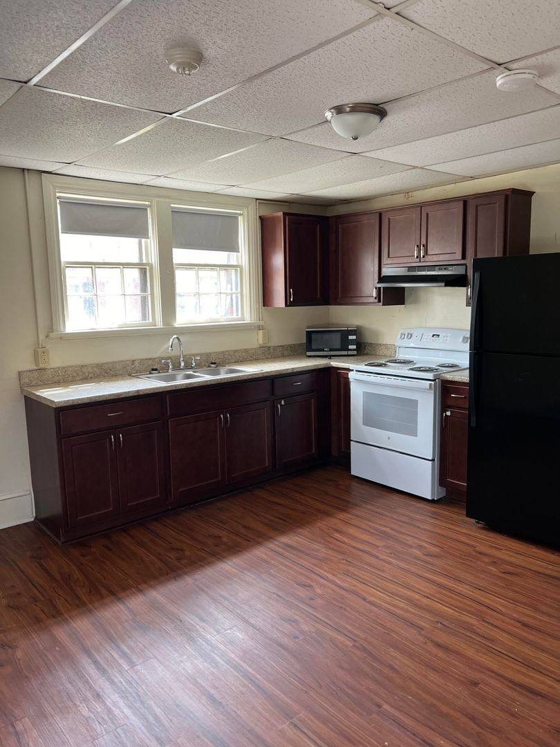 Apartment for rent at 171 W Louther St, Carlisle, PA 17013