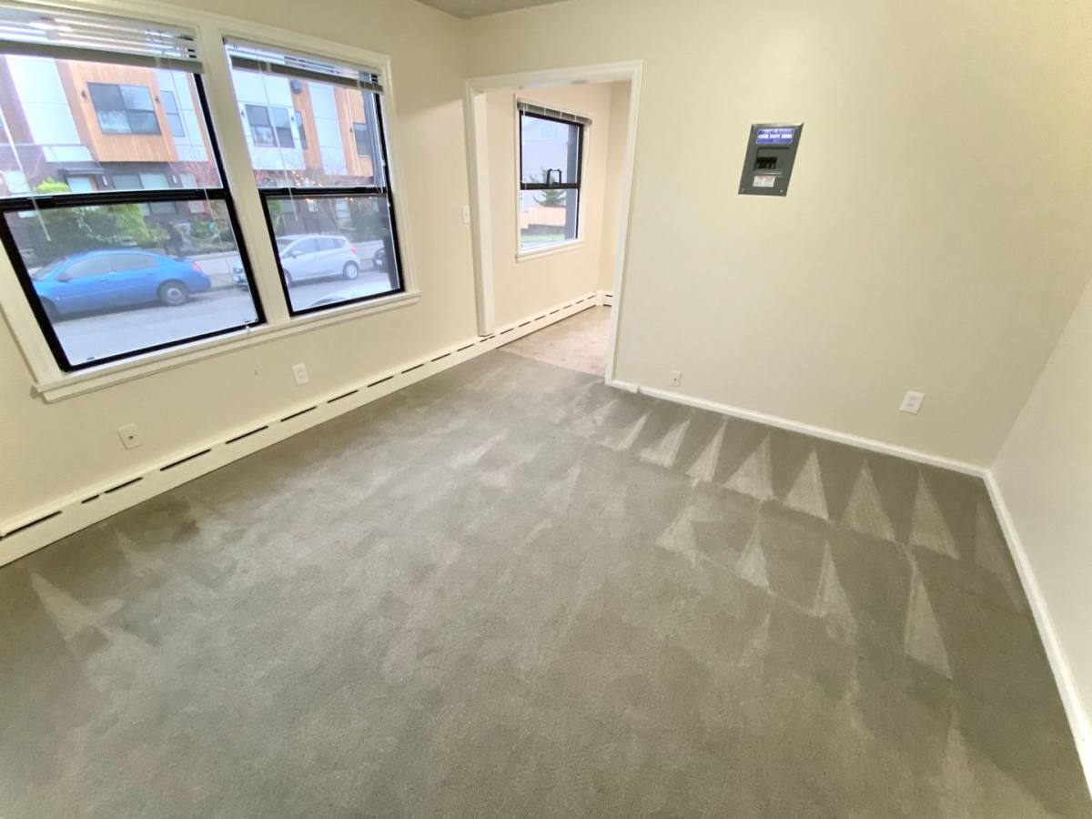 Apartment for rent at 7401 Linden Ave N, Seattle, WA 98103