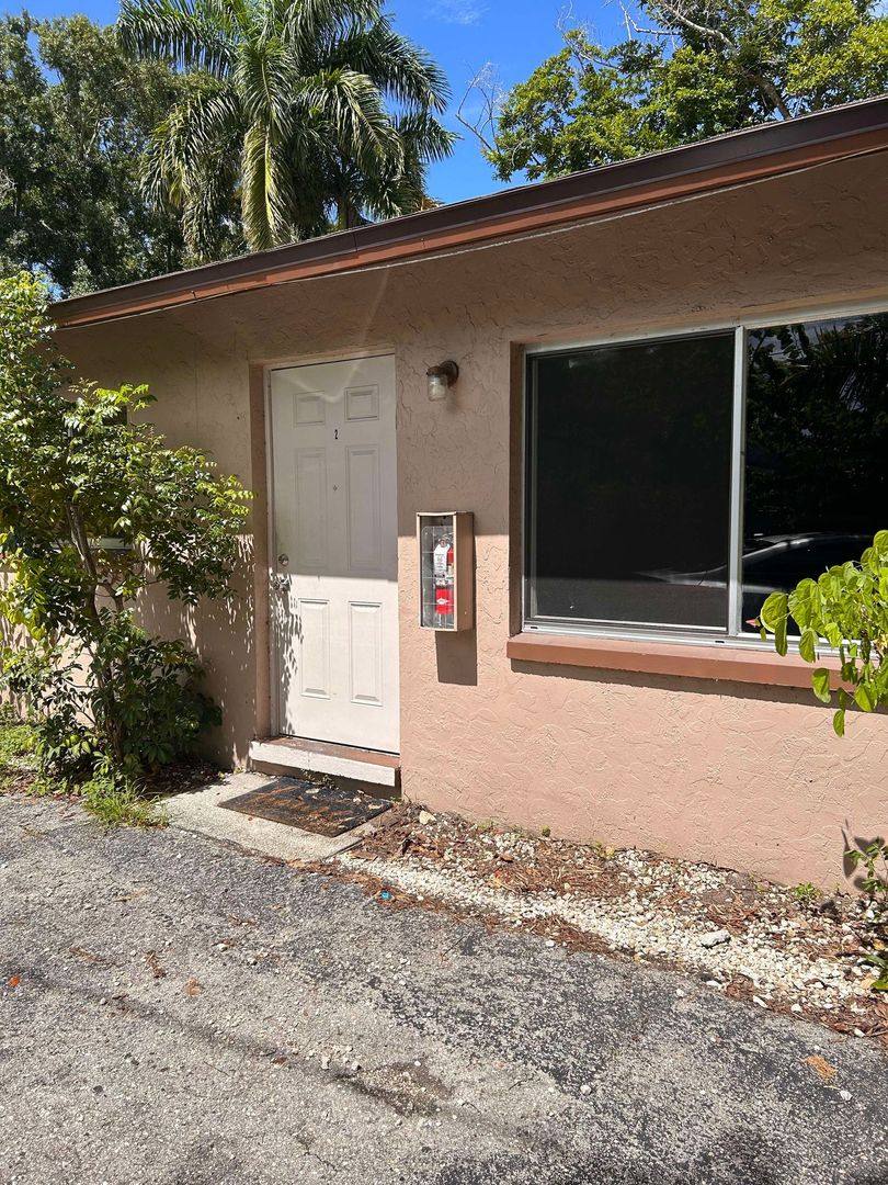 Apartment for rent at 3713 Washington Ave, Fort Myers, FL 33916