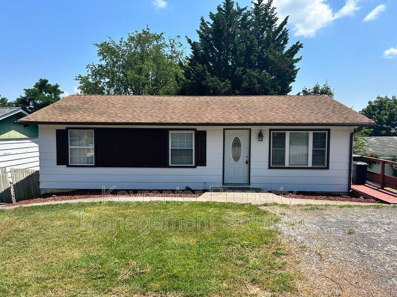 House for rent at 11 Miller St, Staunton, VA 24401