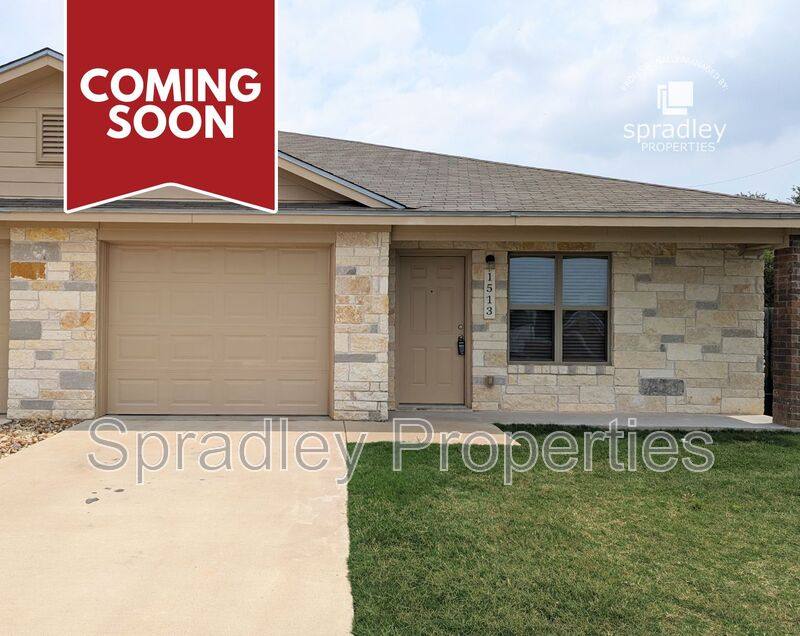 Townhouse for rent at 1513 Brady Way, Belton, TX 76513