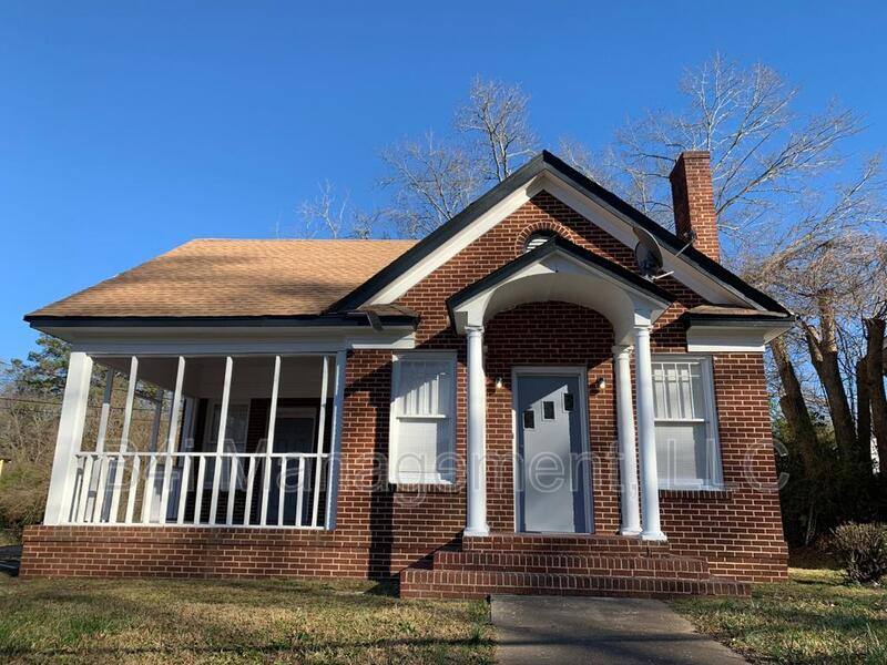 House for rent at 409 Whitesville Rd, Lagrange, GA 30240