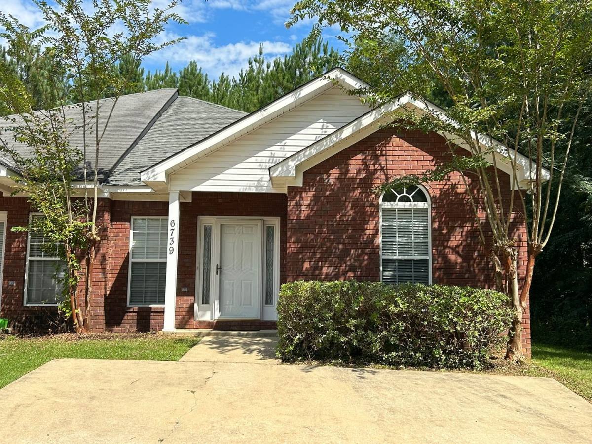House for rent at 6739 Covington Villas Dr, Tuscaloosa, AL 35405