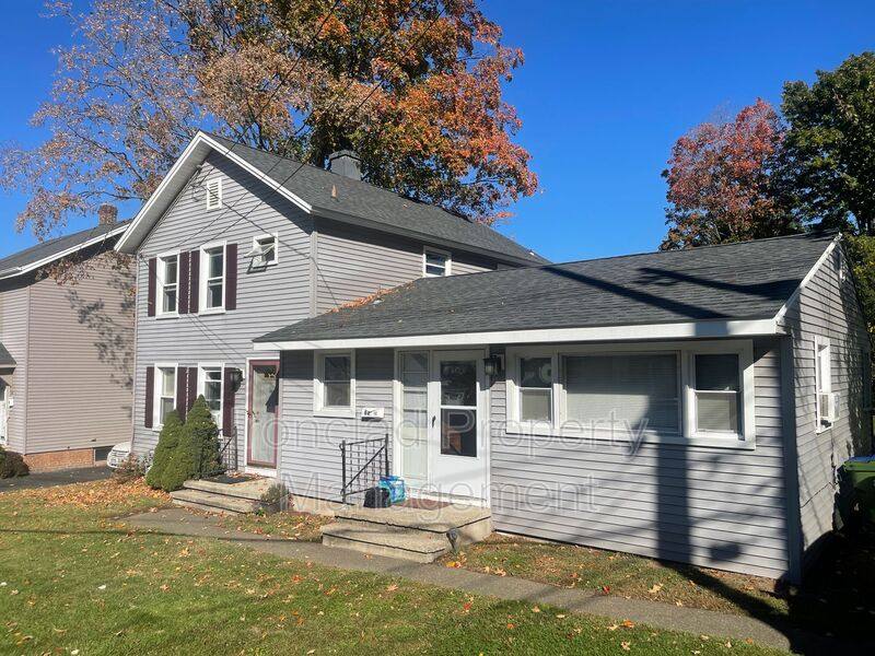 Apartment for rent at 62 High St #2, Wallingford, CT 06492