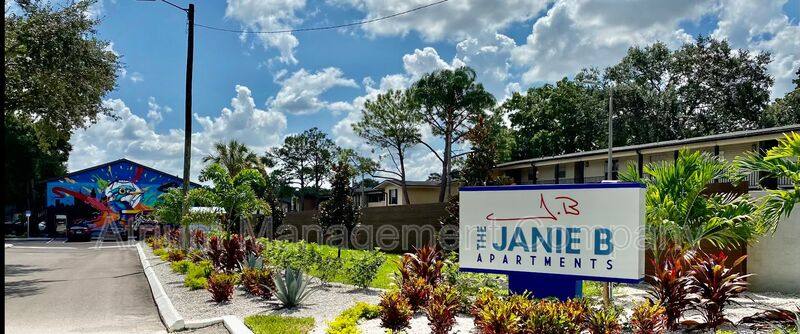 Apartment for rent at 5305 N Blvd #102, Tampa, FL 33603