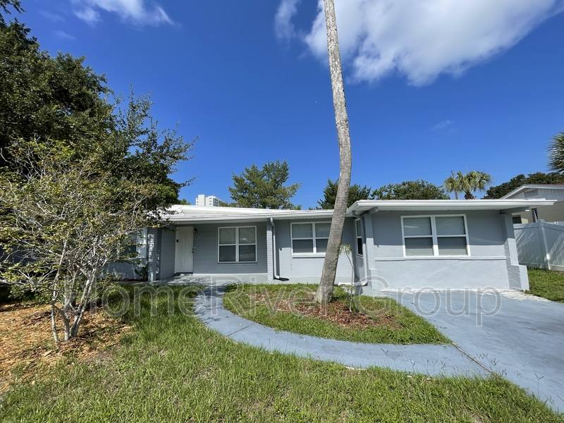 House for rent at 841 La Plaza Ave S, Saint Petersburg, FL 33707