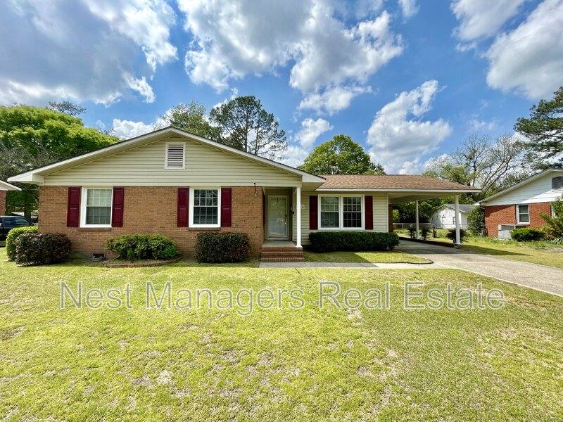 House for rent at 1414 Berkshire Rd, Fayetteville, NC 28304
