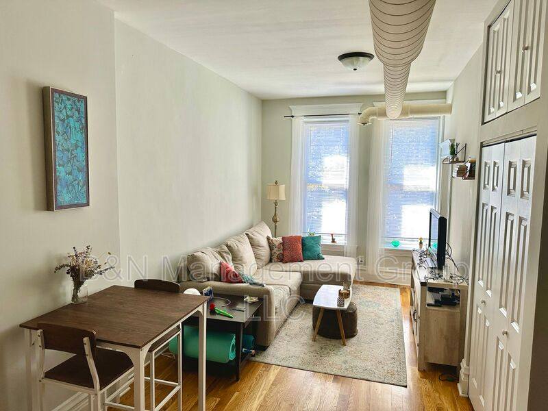 Apartment for rent at 2337 N Janssen #2F, Chicago, IL 60614