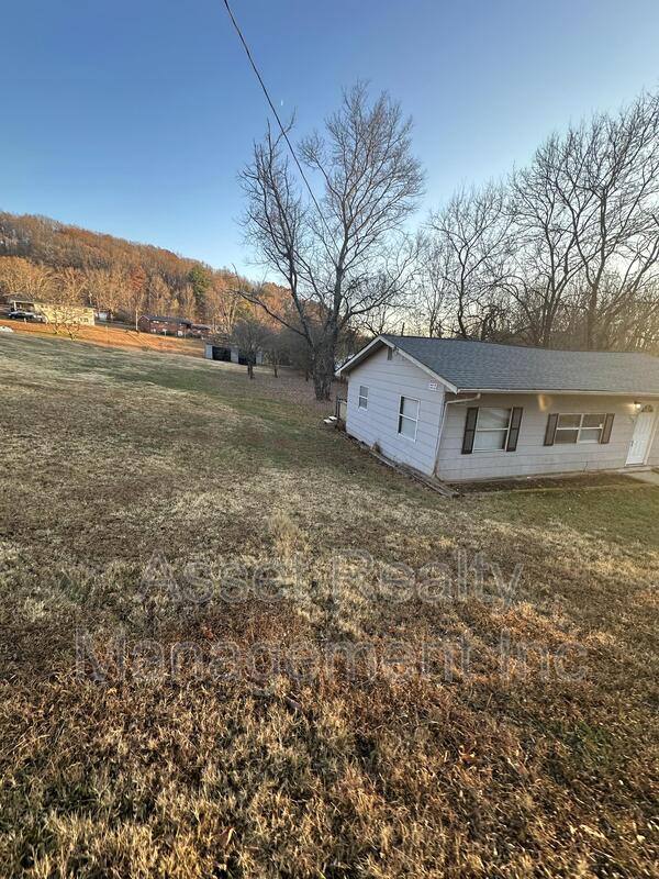 House for rent at 408 Hassler Mill Rd, Harriman, TN 37748