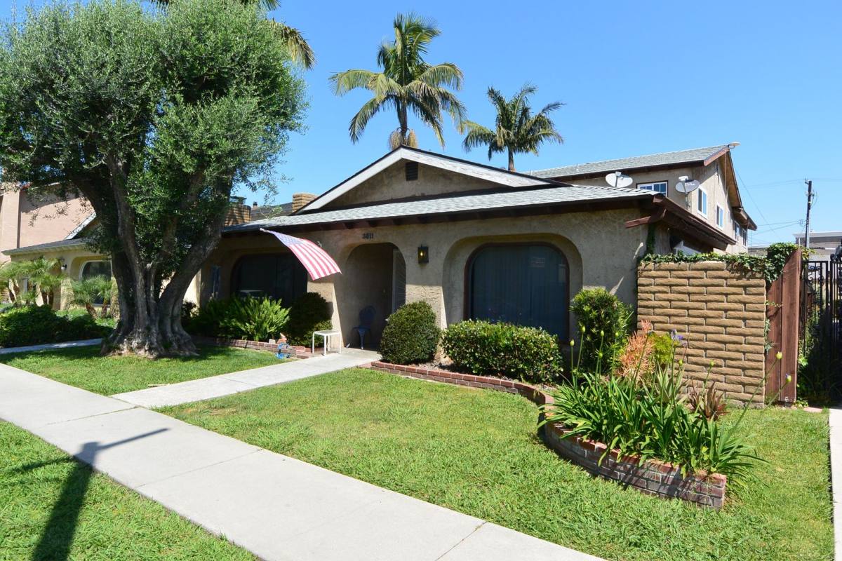 Apartment for rent at 3611 Green Ave, Los Alamitos, CA 90720
