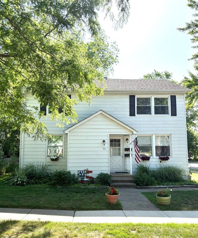 Apartment for rent at 539 S 2nd St, Dundee, IL 60118