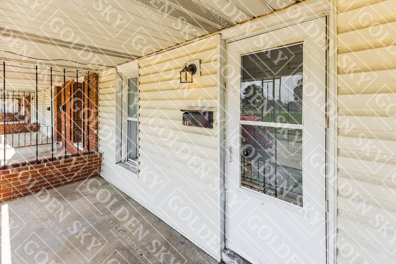 Townhouse for rent at 302 W 6th St, Muncie, IN 47302