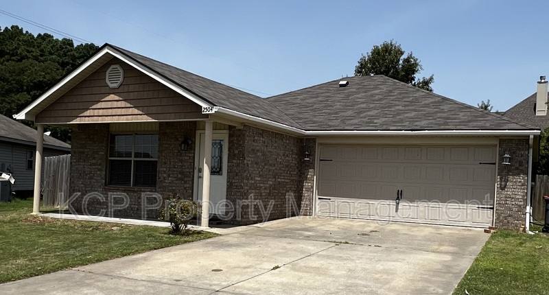 House for rent at 2504 Ridgeway Lane, Barling, AR 72923