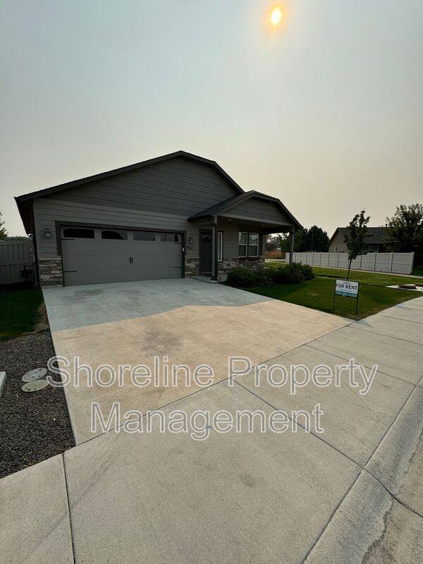House for rent at 511 Diamond Lake St, Middleton, ID 83644
