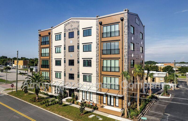 Apartment for rent at 100 N Dewey St #303, Eustis, FL 32726