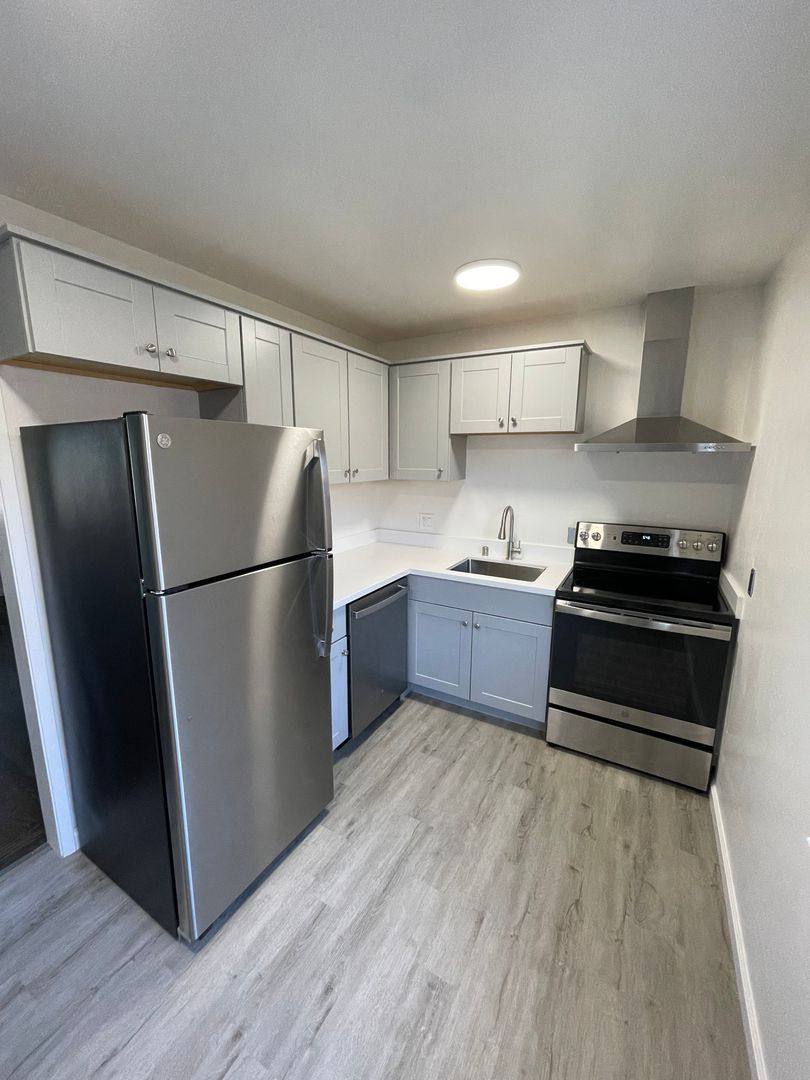 Apartment for rent at 60 E 40th Ave, San Mateo, CA 94403