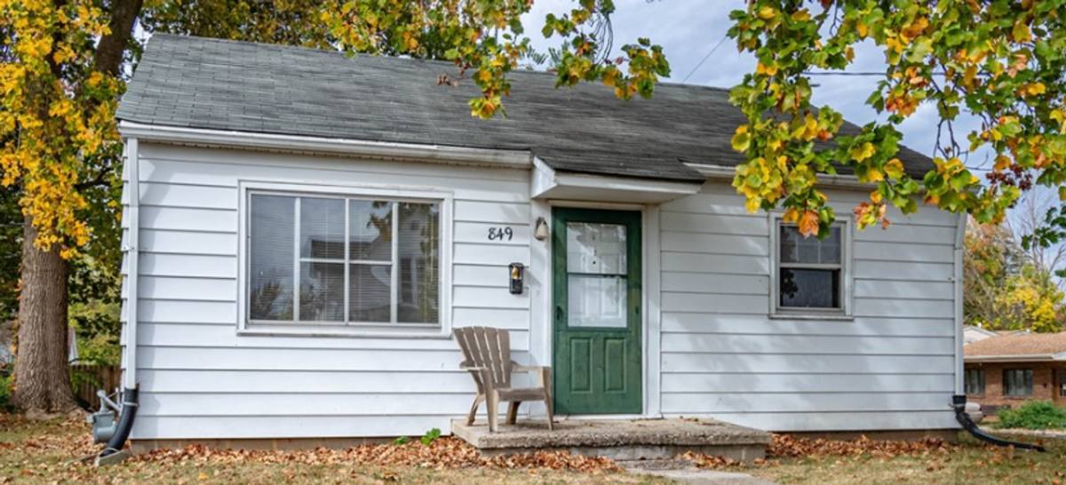 House for rent at 849 S Illinois St, Decatur, IL 62521