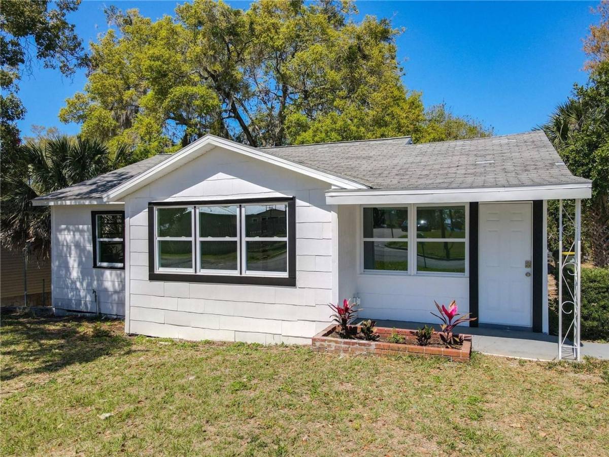 House for rent at 218 W Magnolia St, Clermont, FL 34711