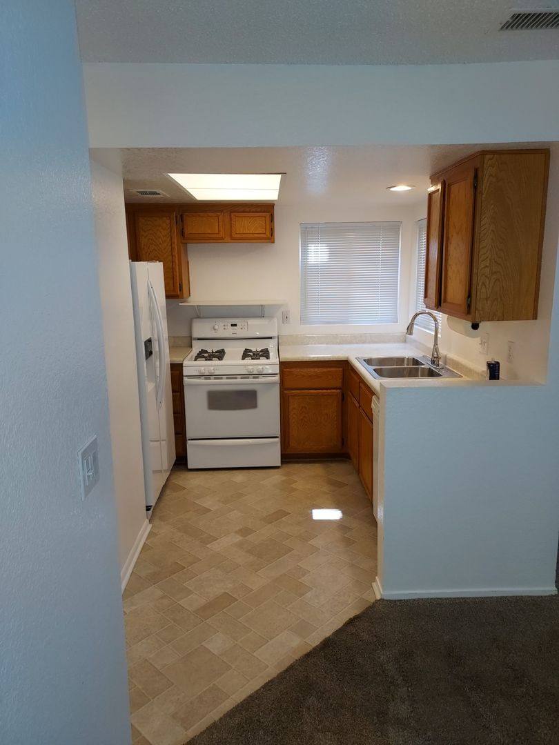 Townhouse for rent at 2139 High Dunes, Laughlin, NV 89029