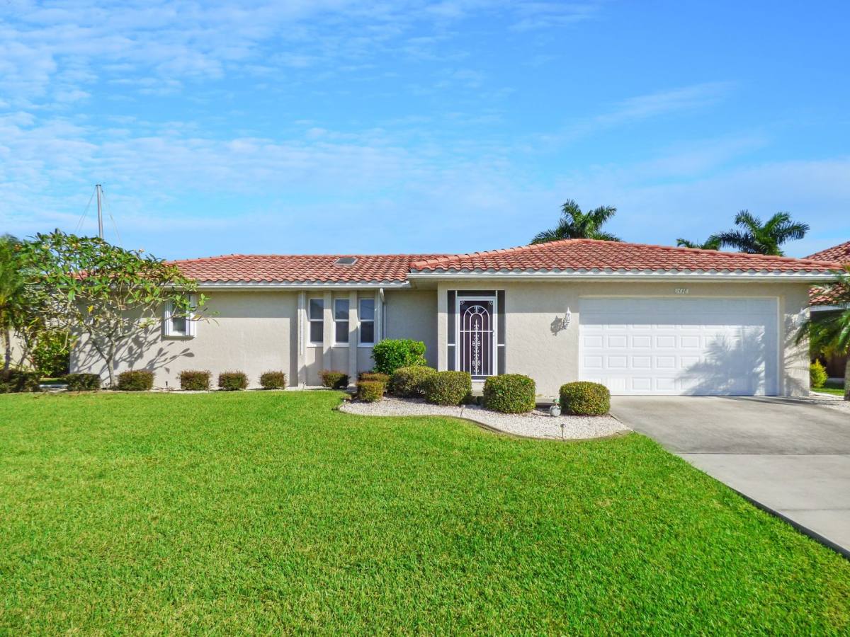 Apartment for rent at 1438 Sea Fan Dr, Punta Gorda, FL 33950