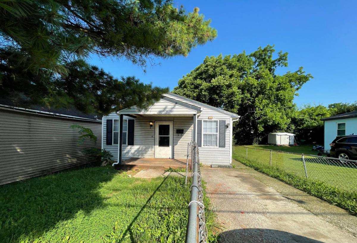 House for rent at 257 Willard St, Lexington, KY 40508