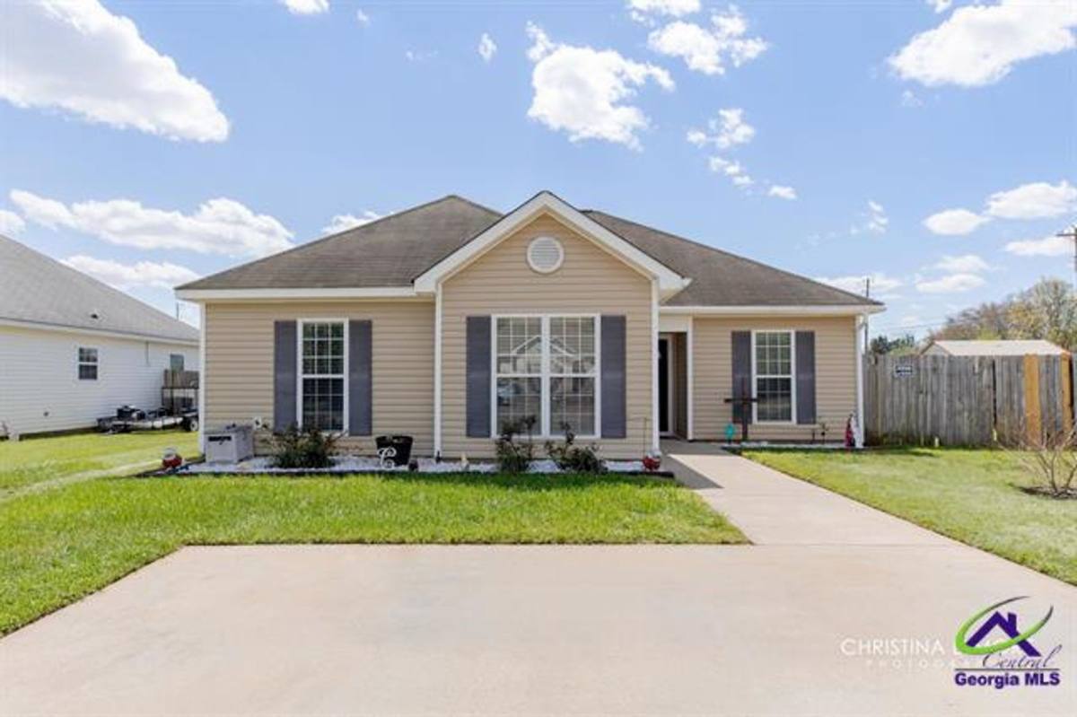 House for rent at 100 Stanton Circle, Warner Robins, GA 31093
