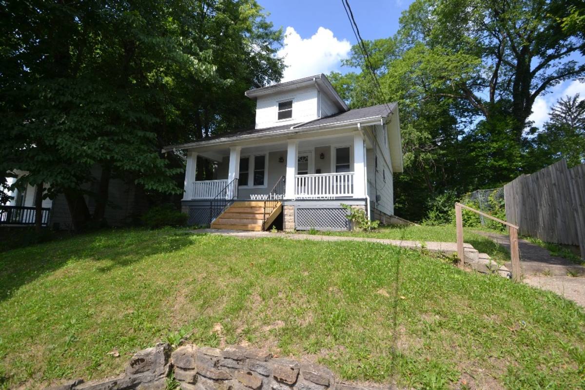 House for rent at 5921 Argus Rd, Cincinnati, OH 45224