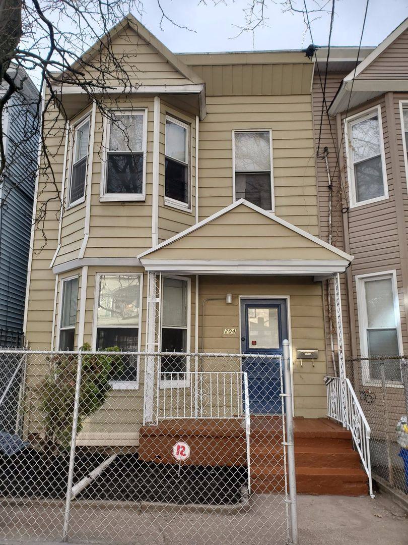 House for rent at 204 3rd St, Newark, NJ 07106