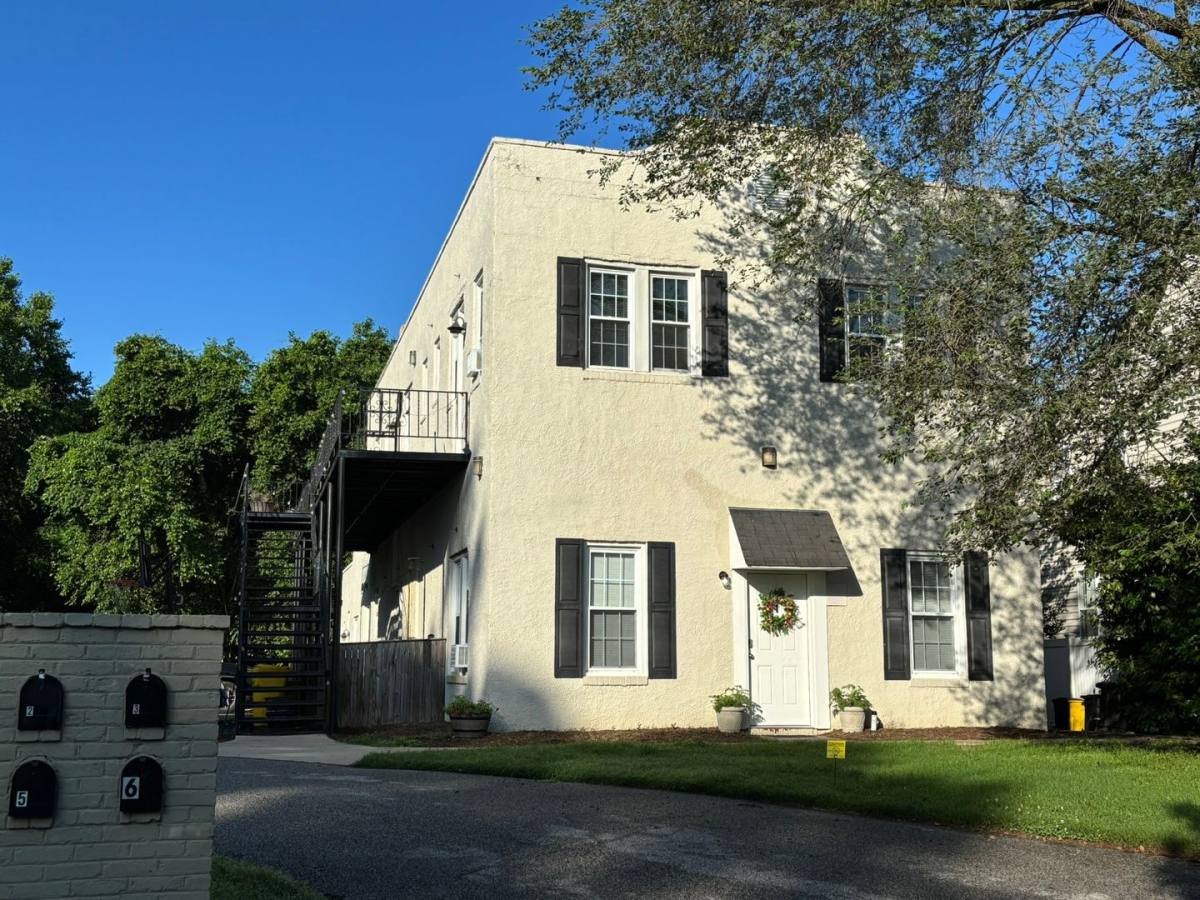 Apartment for rent at 321 Magothy Rd, Severna Park, MD 21146
