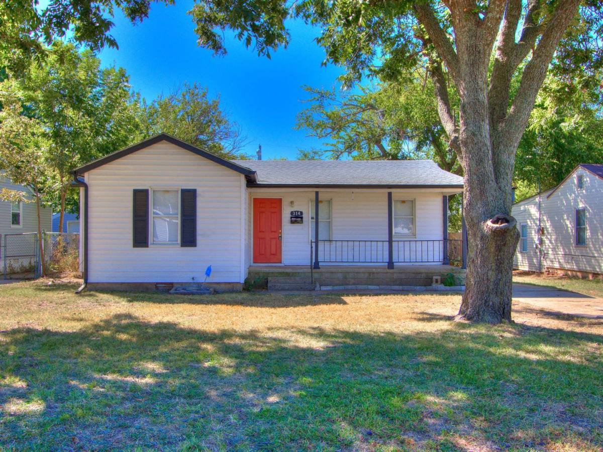 House for rent at 314 W Peach St, Oklahoma City, OK 73110