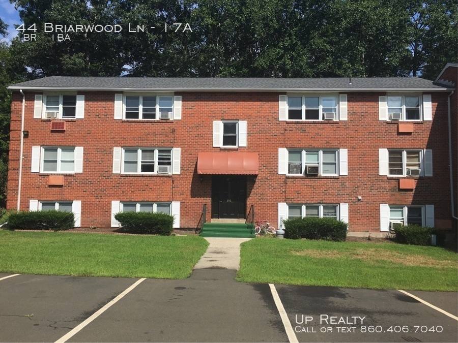 Apartment for rent at 44 Briarwood Lane, Branford, CT 06405