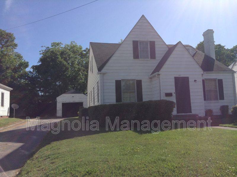 House for rent at 137 W Andrews Ave, Henderson, NC 27536