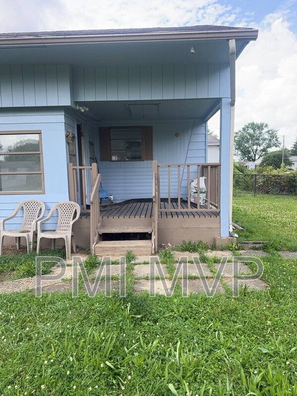 House for rent at 2229 Maureen Blvd N, Columbus, OH 43207