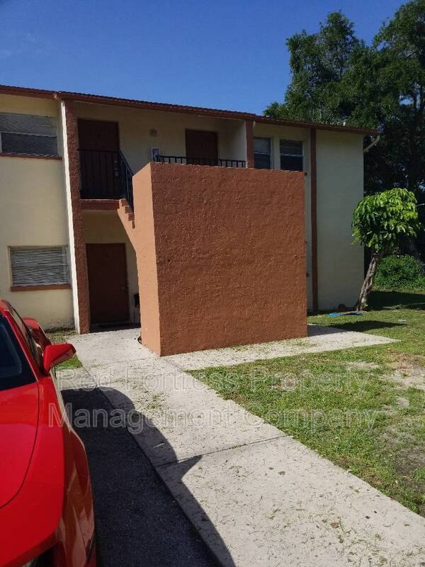 Apartment for rent at 2510 Central Ave #9, Fort Myers, FL 33901