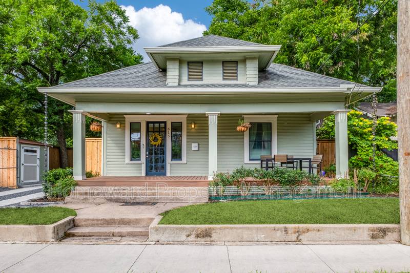 House for rent at 615 N Carroll Ave, Dallas, TX 75246
