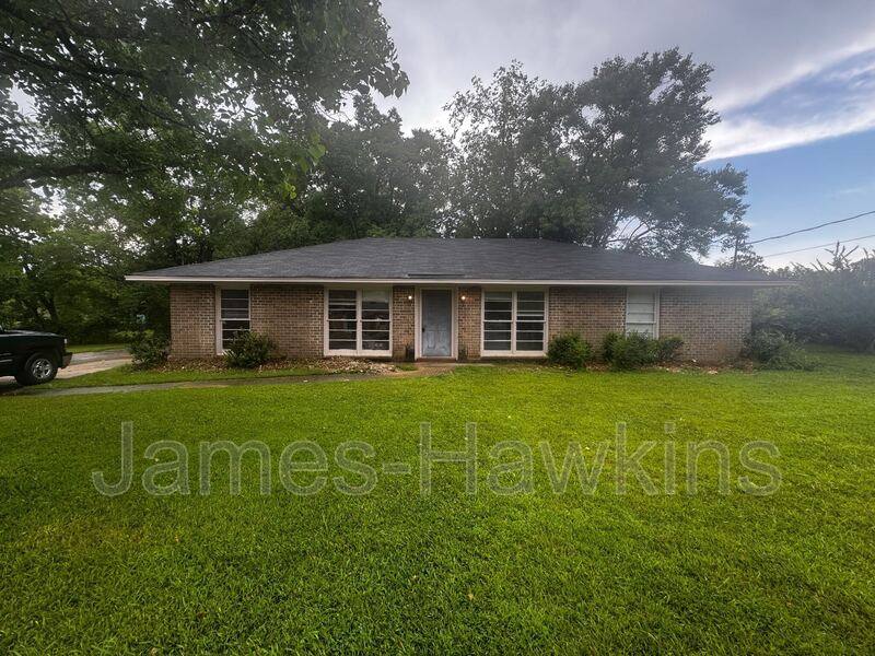 House for rent at 406 Garden Homes Circle, Montgomery, AL 36116