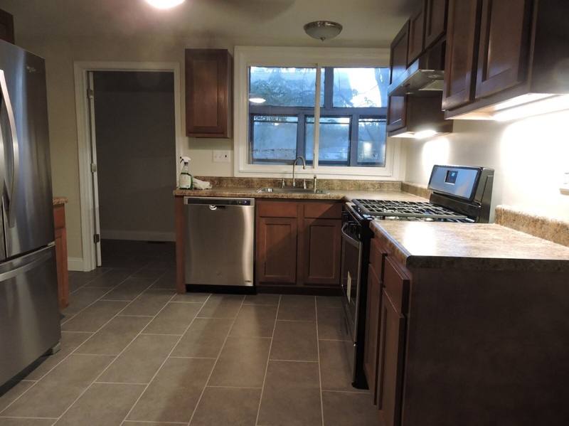 Apartment for rent at 202 Cayuga St #1, Syracuse, NY 13204