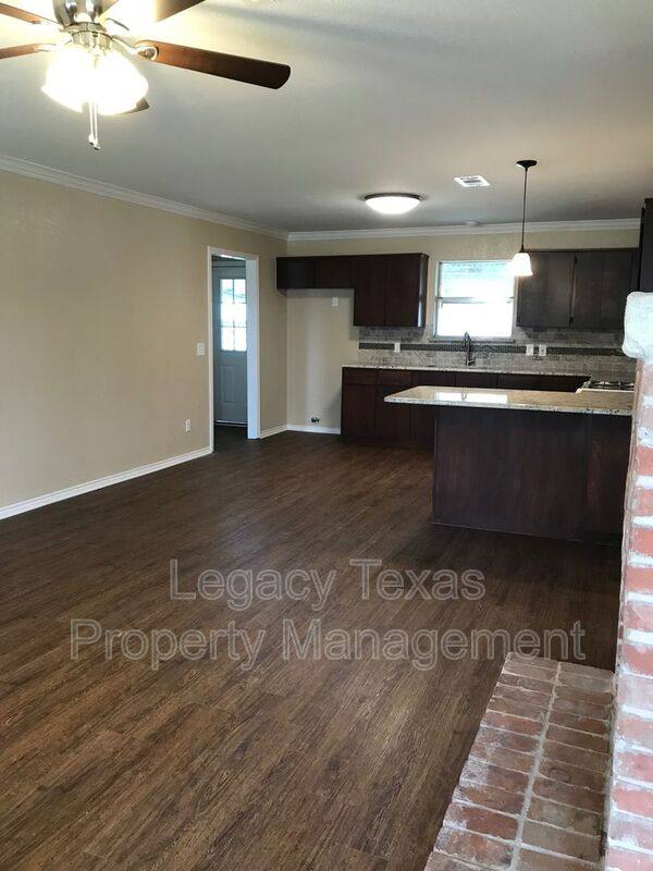House for rent at 100 Donna St, Alvarado, TX 76009