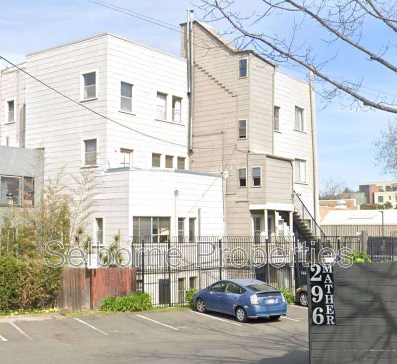 Apartment for rent at 4348 Broadway #C, Oakland, CA 94611