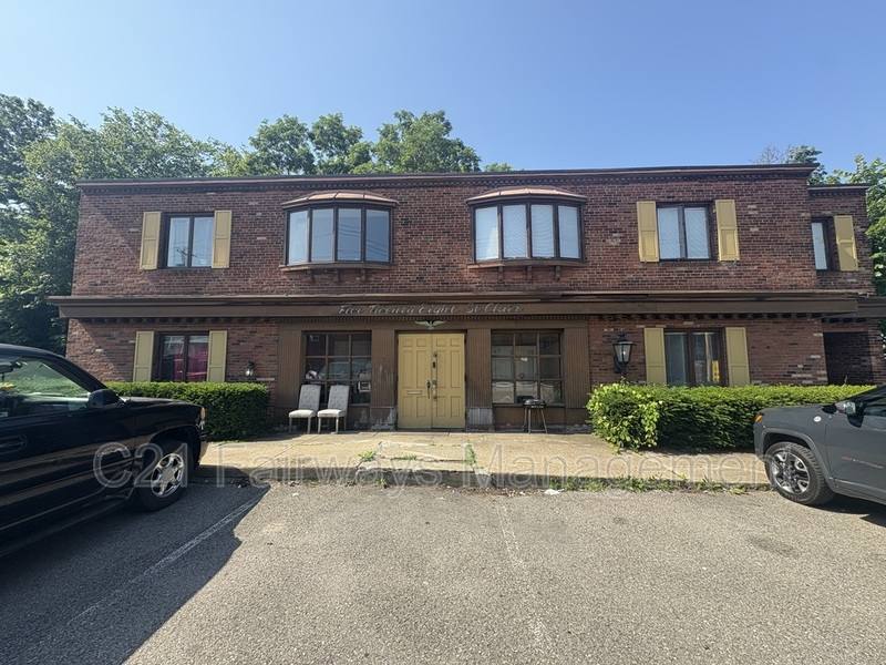 Apartment for rent at 528 Saint Clair Ave #2A, Clairton, PA 15025