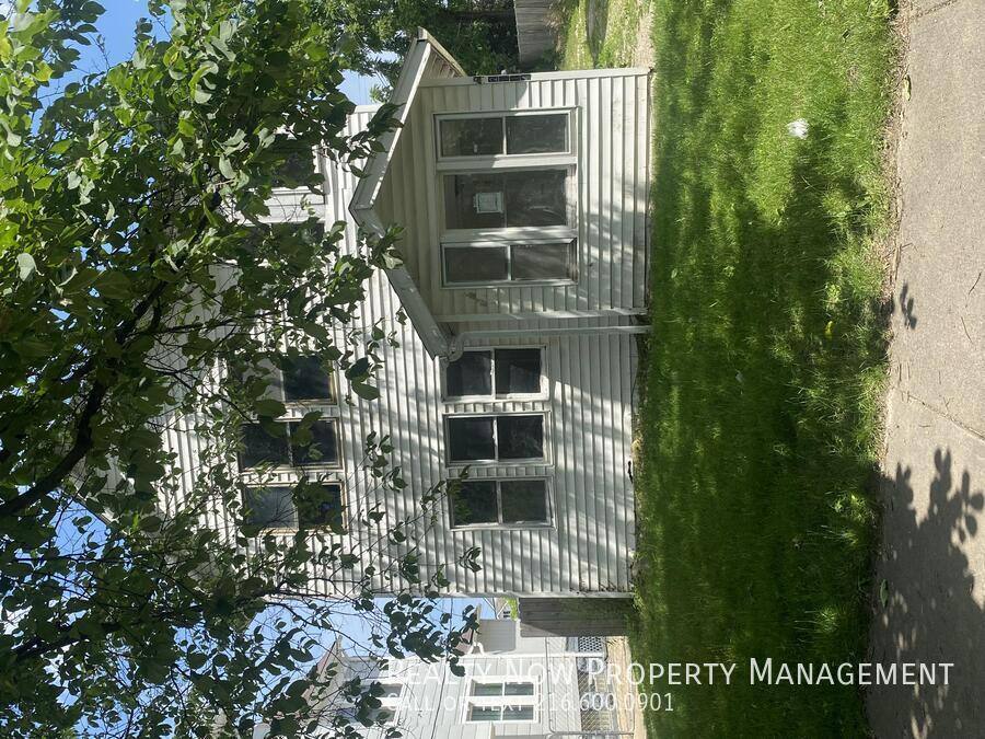 Apartment for rent at 2914 Woodbridge Ave #1, Cleveland, OH 44109