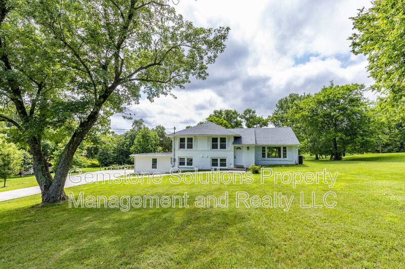 House for rent at 104 Anchor Dr, Hendersonville, TN 37075