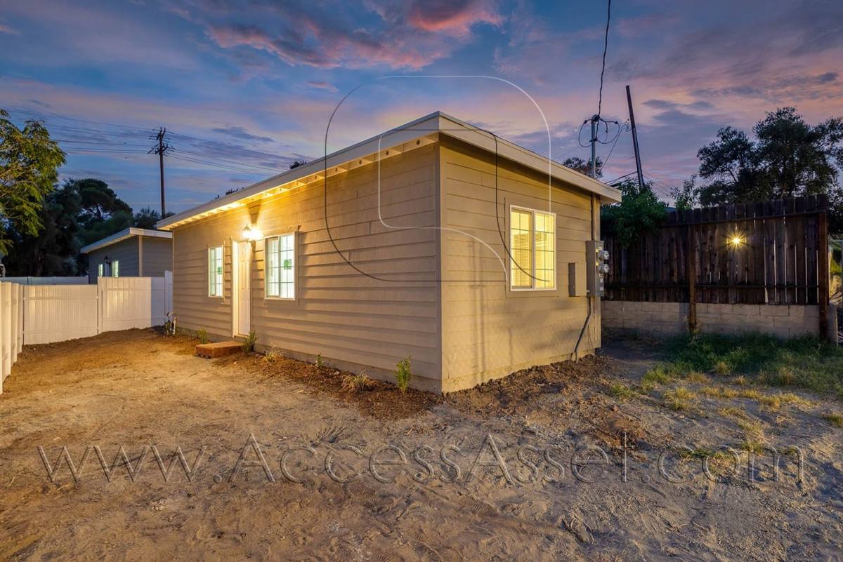 Apartment for rent at 307 W Sumner Ave, Lake Elsinore, CA 92530