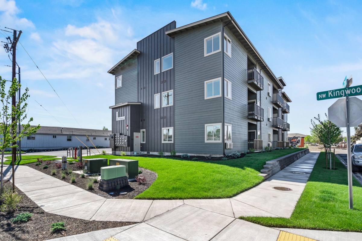 Apartment for rent at 620 NW Kingwood Ave, Redmond, OR 97756