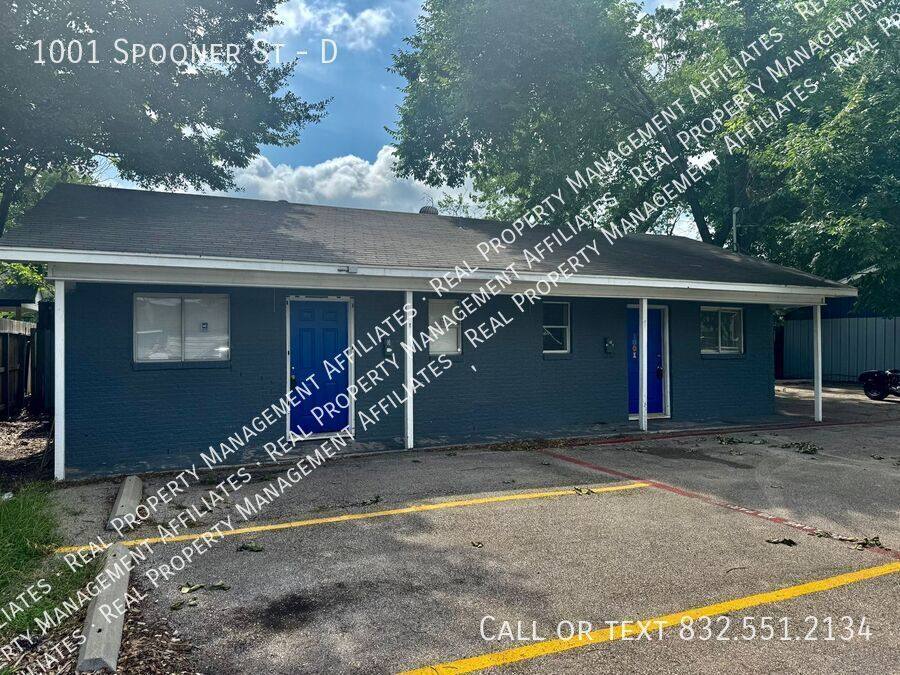 Apartment for rent at 1001 Spooner St #D, Pasadena, TX 77506