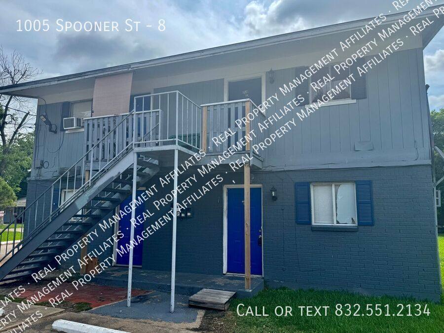 Apartment for rent at 1005 Spooner St #8, Pasadena, TX 77506