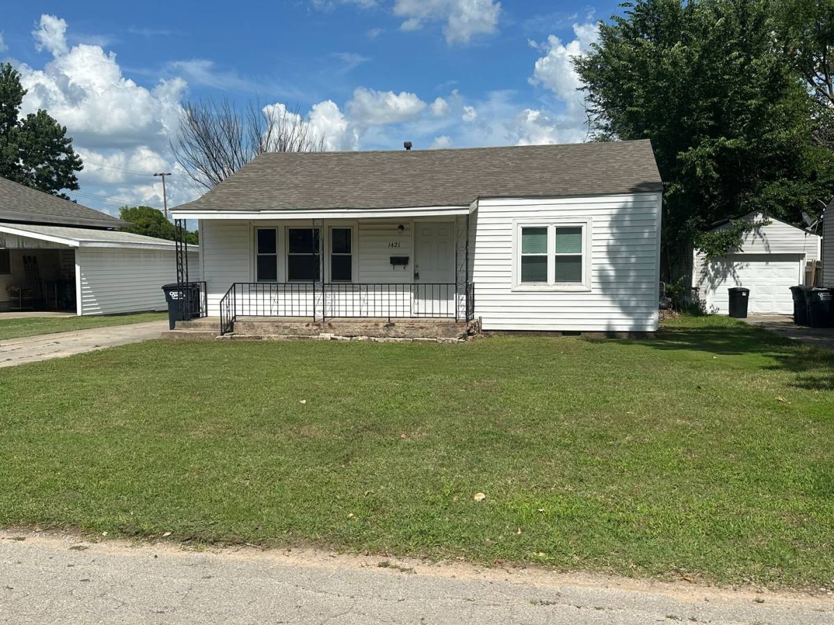1421 N Oklahoma, Shawnee, OK 74801