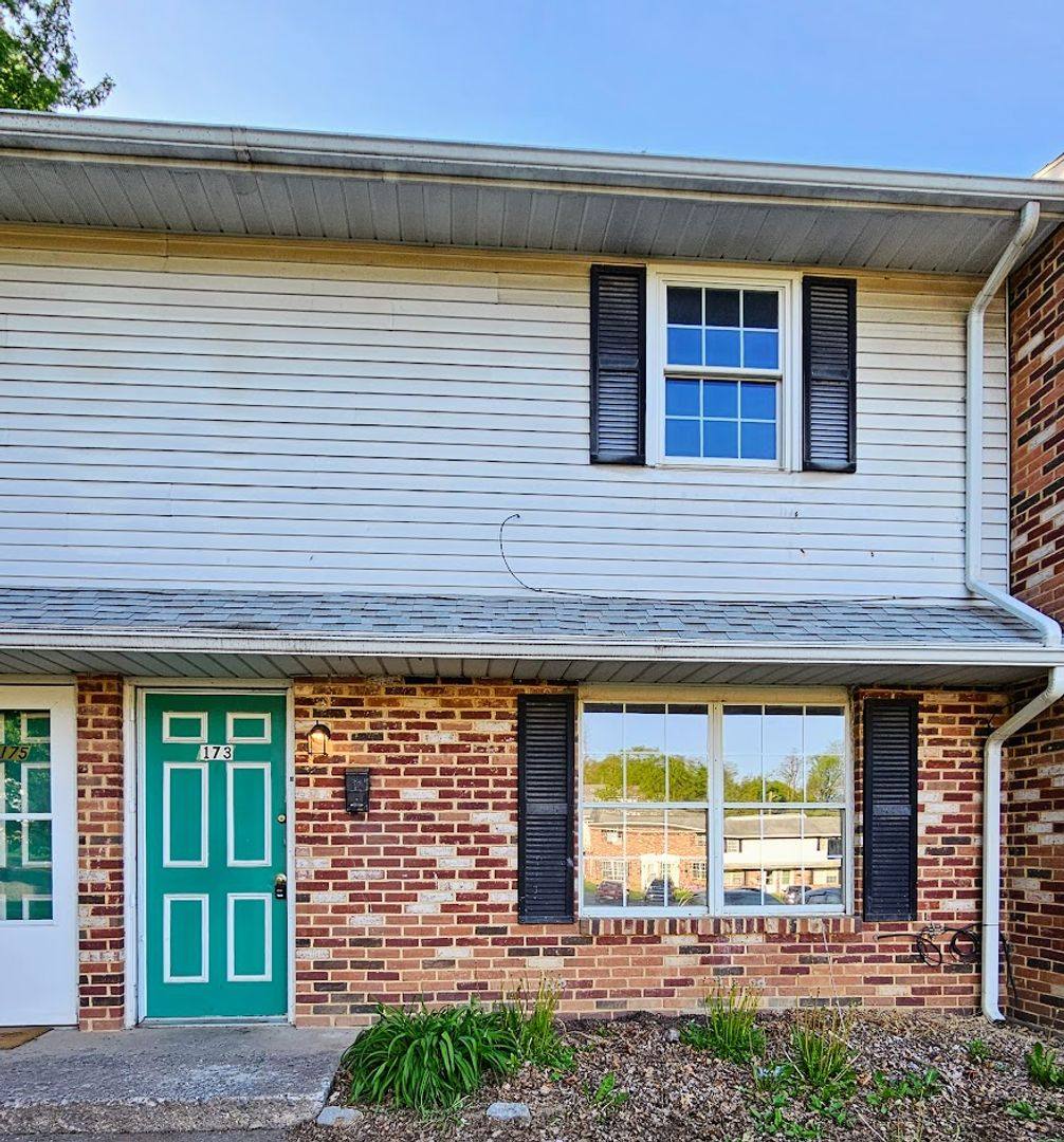 173 Ashford Dr, Enola, PA 17025